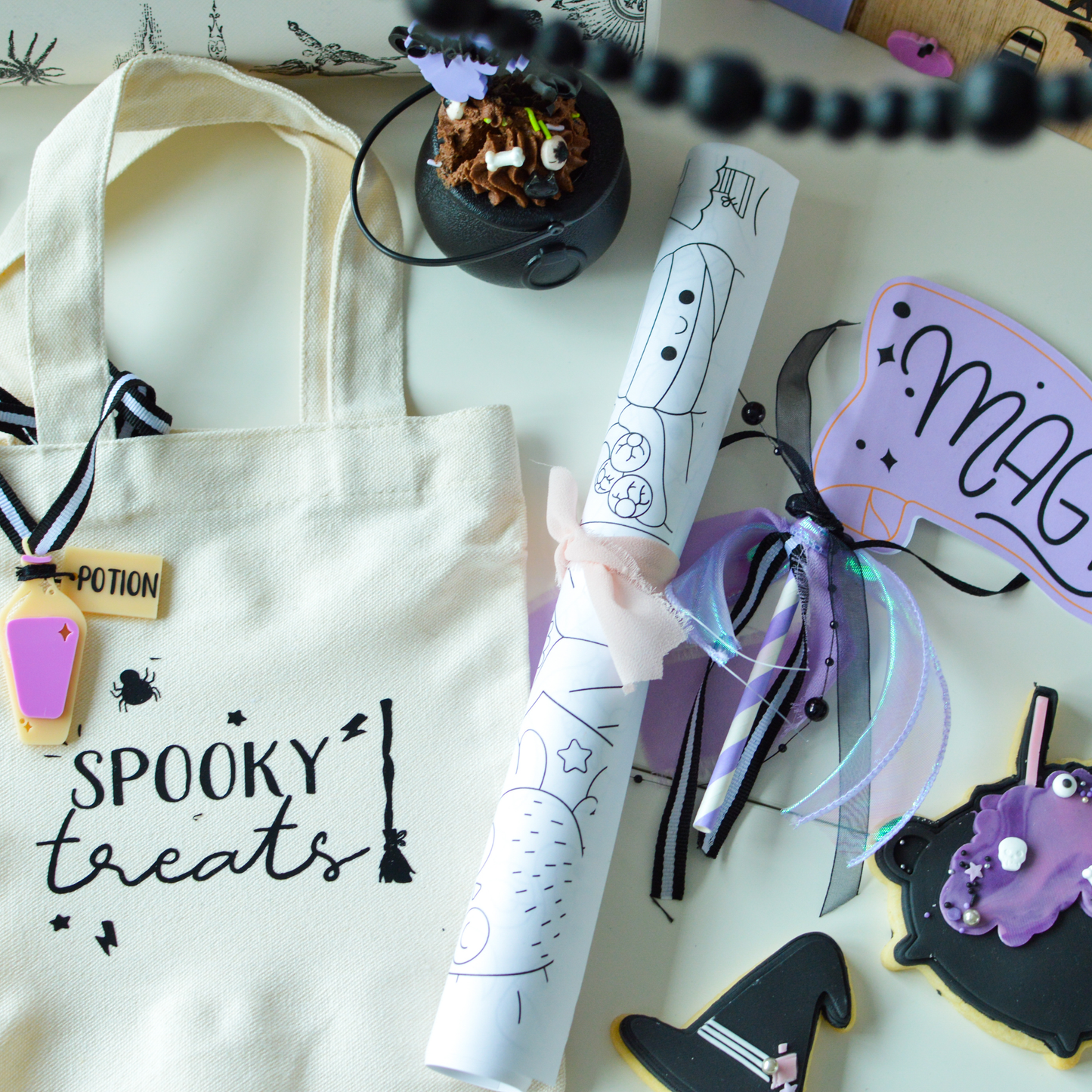 🎃 Premium Halloween Box – “Spooky Mansion Edition”