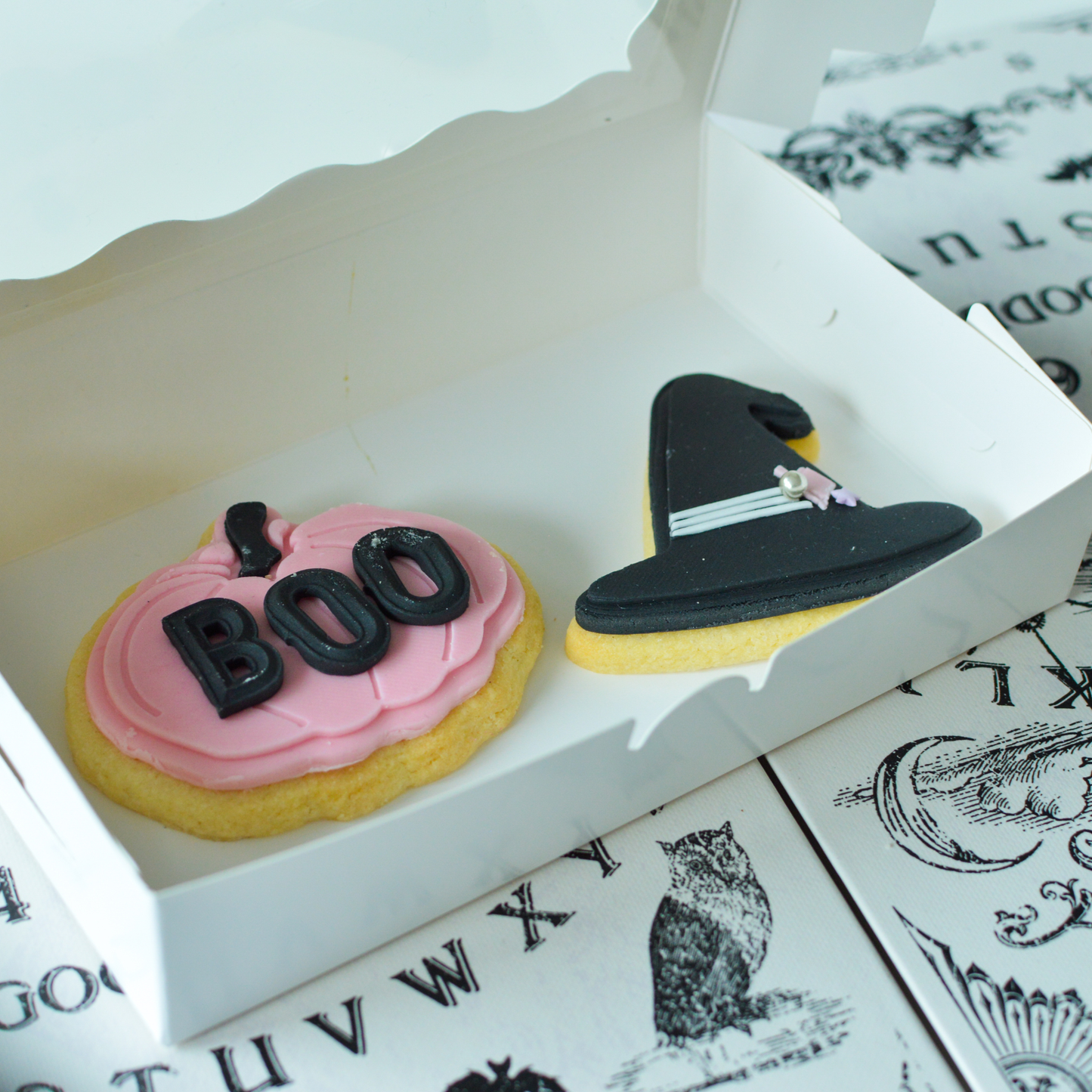 Halloween Cookie Box – Trick or Treat Edition (2 Cookies)