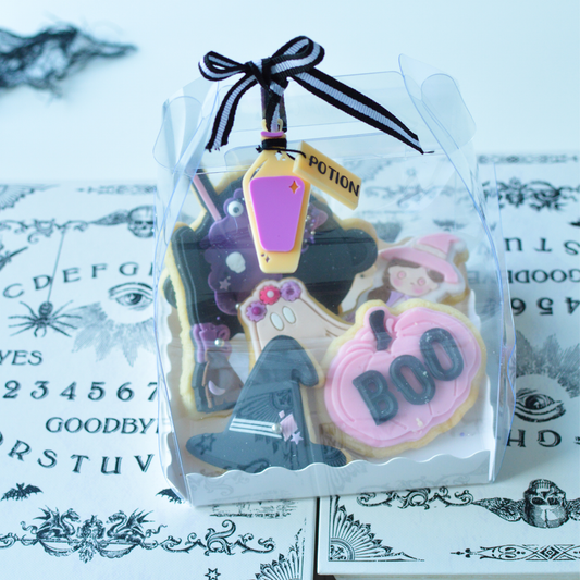Halloween Cookie Box – Spooky Edition (6 Cookies + Collectible Tag)