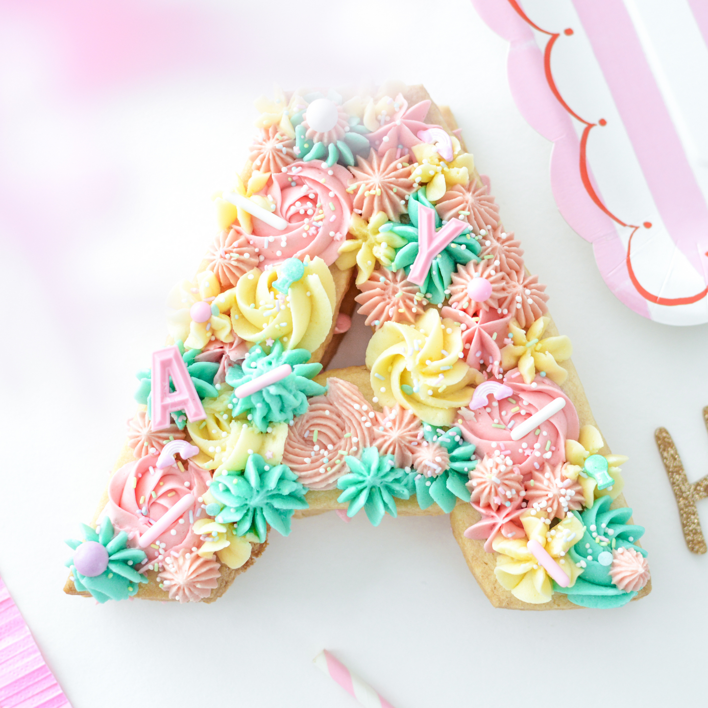 🎂 Letter & Number Cake – Kies je letter of cijfer